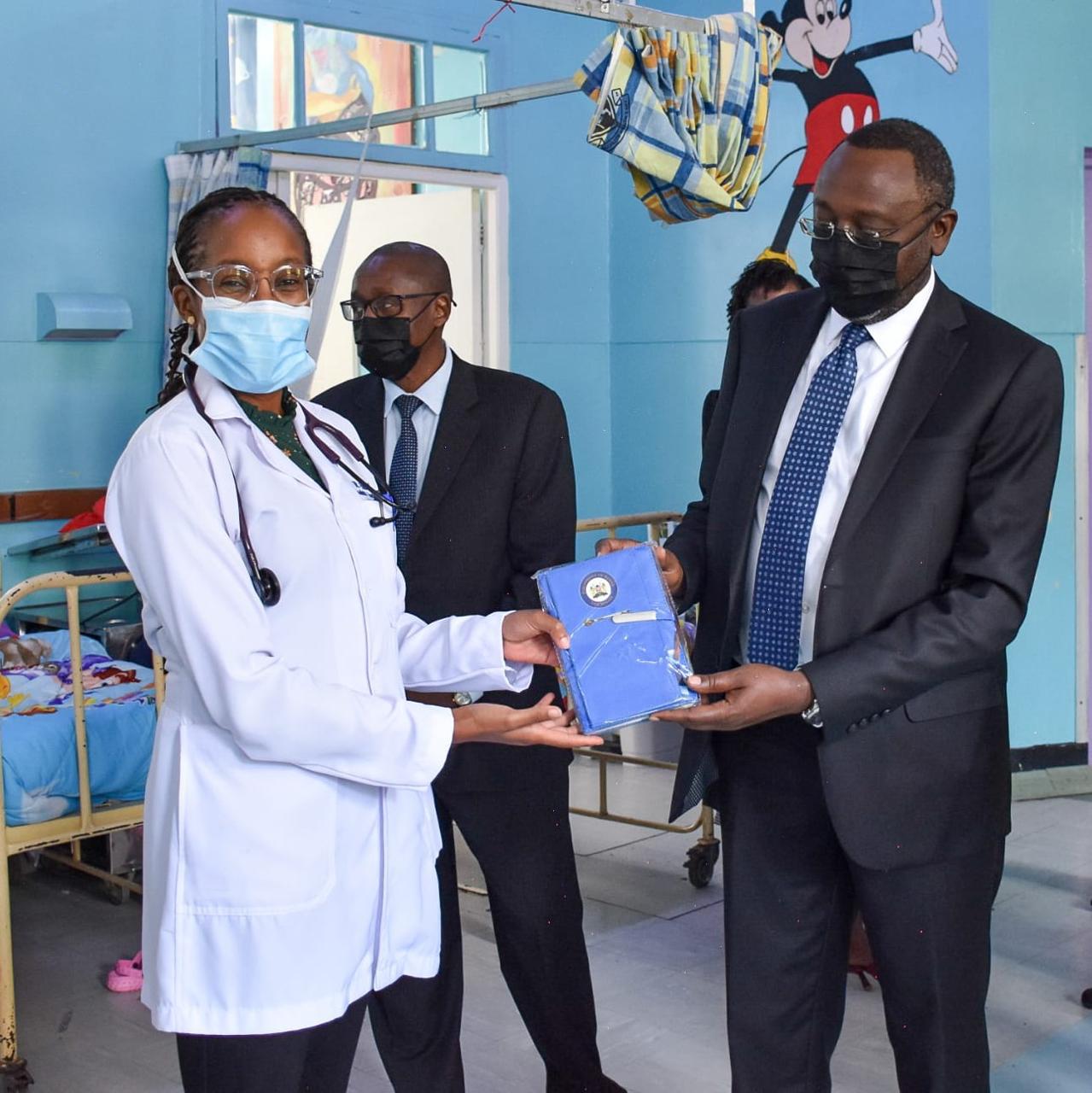 𝐀 𝐕𝐈𝐒𝐈𝐓 𝐎𝐅 𝐂𝐎𝐌𝐏𝐀𝐒𝐒𝐈𝐎𝐍 𝐓𝐎 𝐓𝐇𝐄 𝐏𝐀𝐄𝐃𝐈𝐀𝐓𝐑𝐈𝐂 𝐎𝐍𝐂𝐎𝐋𝐎𝐆𝐘 𝐖𝐀𝐑𝐃 𝐀𝐓 𝐊𝐄𝐍𝐘𝐀𝐓𝐓𝐀 𝐍𝐀𝐓𝐈𝐎𝐍𝐀𝐋 𝐇𝐎𝐒𝐏𝐈𝐓𝐀𝐋  