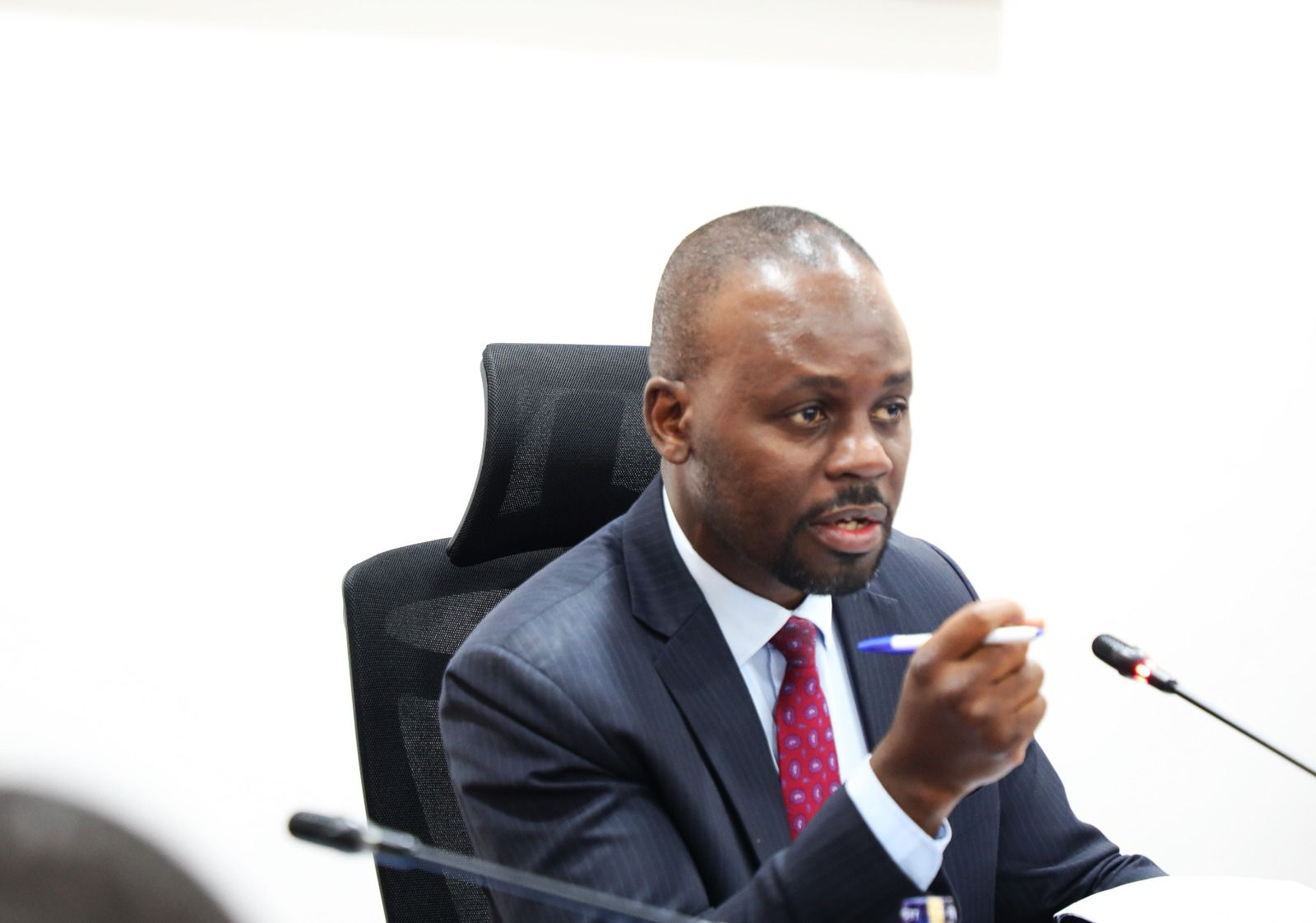 𝐂𝐏𝐀𝐂 𝐌𝐎𝐕𝐄𝐒 𝐓𝐎 𝐒𝐔𝐌𝐌𝐎𝐍 𝐆𝐎𝐕𝐄𝐑𝐍𝐎𝐑 𝐍𝐉𝐔𝐊𝐈 𝐀𝐅𝐓𝐄𝐑 𝐌𝐘𝐒𝐓𝐄𝐑𝐈𝐎𝐔𝐒 𝐖𝐀𝐋𝐊𝐎𝐔𝐓 𝐅𝐑𝐎𝐌 𝐀𝐔𝐃𝐈𝐓 𝐇𝐄𝐀𝐑𝐈𝐍𝐆 