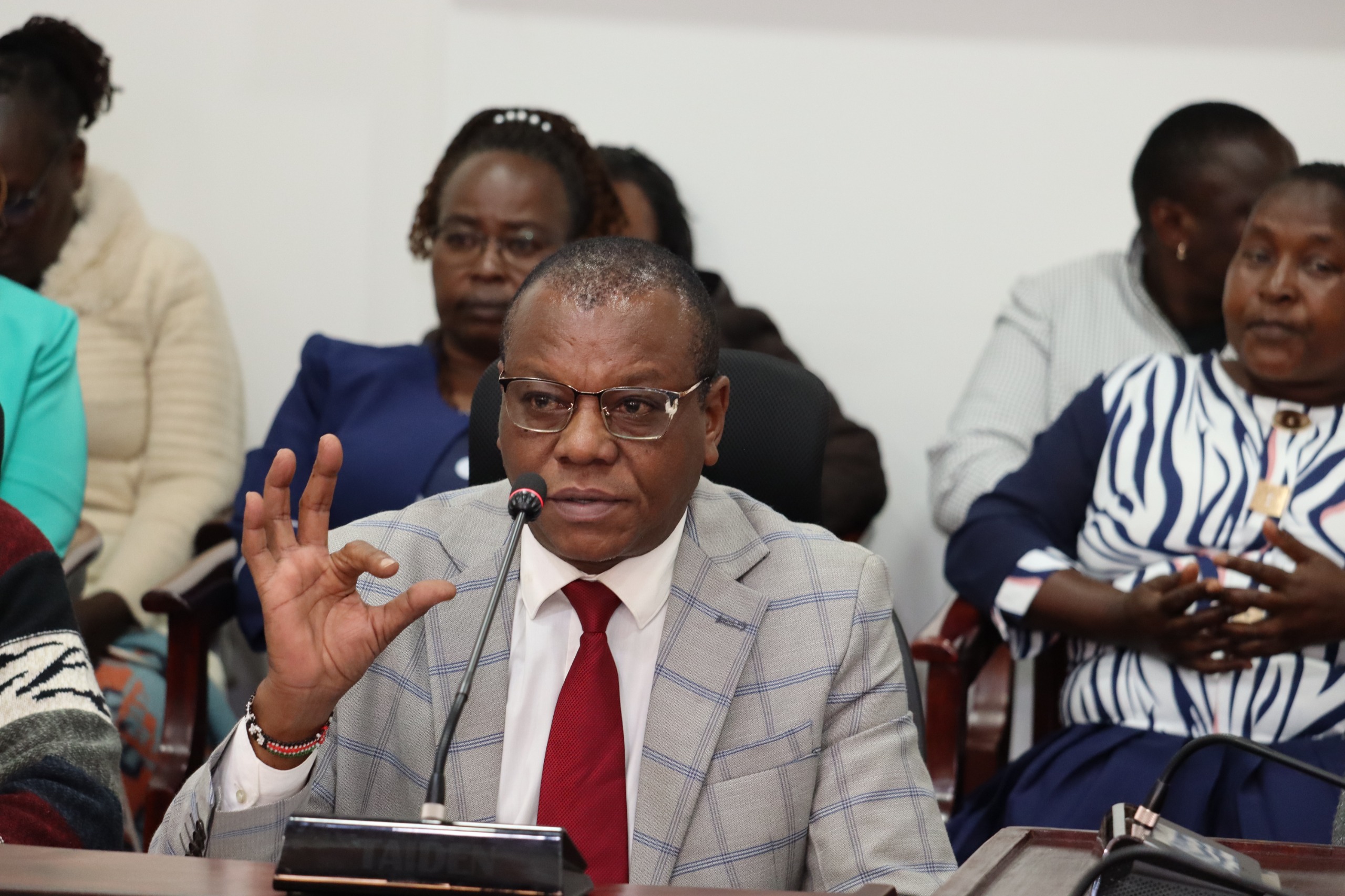 𝐄𝐂𝐃𝐄 𝐎𝐅𝐅𝐈𝐂𝐄𝐑𝐒 𝐂𝐀𝐔𝐆𝐇𝐓 𝐈𝐍 𝐓𝐇𝐄 𝐂𝐑𝐀𝐂𝐊𝐒 𝐎𝐅 𝐊𝐄𝐍𝐘𝐀’𝐒 𝐃𝐄𝐕𝐎𝐋𝐔𝐓𝐈𝐎𝐍 𝐓𝐑𝐀𝐍𝐒𝐈𝐓𝐈𝐎𝐍  
